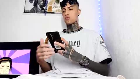 Snapshot of yanfranko420 chatting on February 2026 01:48:02 AM Yan online show from February 2026 01:48:02 AM