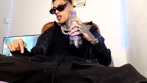 Snapshot of yanfranko420 chatting on February 2026 04:31:01 AM Yan online show from February 2026 04:31:01 AM