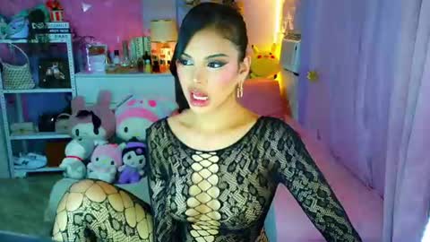YANG AUDREY LONE online show from June 2026 12:48:01 AM