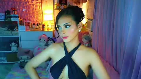 YANG AUDREY LONE online show from July 2026 02:13:01 PM
