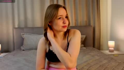 Kate online show from November 2025 01:33:02 PM