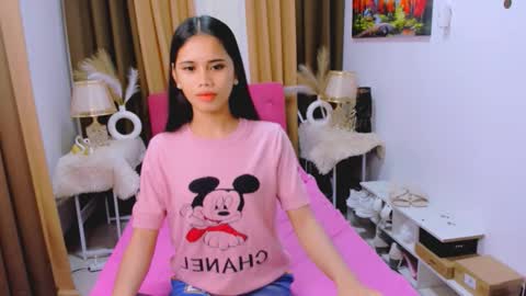 Snapshot of yanna_faulkerson chatting on October 2025 09:05:02 AM Yanna online show from October 2025 09:05:02 AM