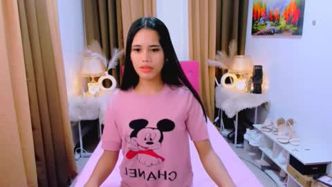 Snapshot of yanna_faulkerson chatting on October 2025 07:17:02 AM Yanna online show from October 2025 07:17:02 AM