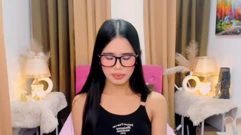 Snapshot of yanna_faulkerson chatting on November 2025 05:23:02 AM Yanna online show from November 2025 05:23:02 AM