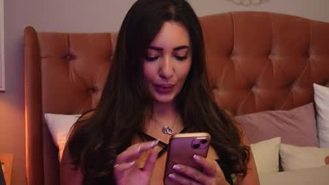 YaraCollins online show from October 2025 08:11:02 PM