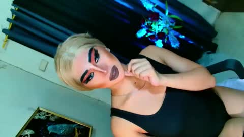 miss yasii online show from October 2025 03:33:02 PM