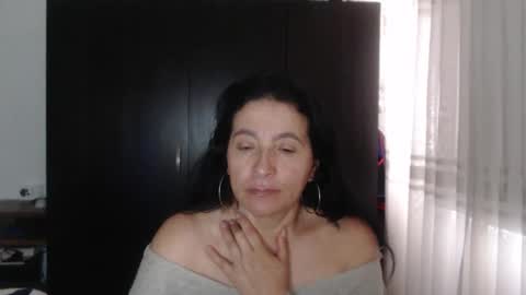 yasmin_love85 online show from December 2024 04:49:01 PM