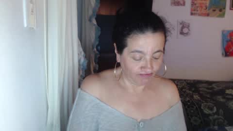 yasmin_love85 online show from March 2025 05:18:01 PM