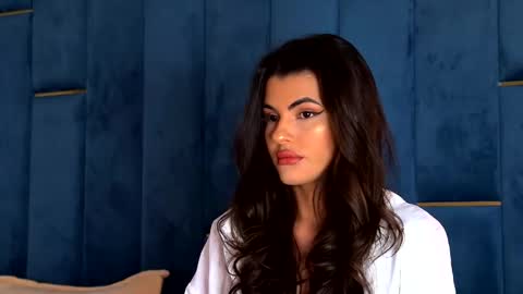 Snapshot of yasminaluna chatting on January 2026 04:27:01 AM Yasmina online show from January 2026 04:27:01 AM