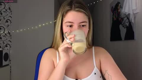 Yasyaa  online show from January 2025 01:29:01 AM