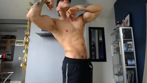 Snapshot of yatho_ chatting on December 2024 03:47:02 PM yahto online show from December 2024 03:47:02 PM