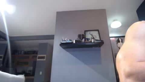 Snapshot of yatho_ chatting on December 2025 02:31:01 AM yahto online show from December 2025 02:31:01 AM