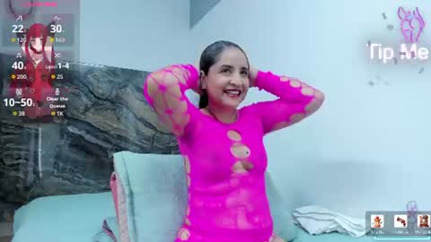 yaya____ online show from July 2026 12:22:02 PM