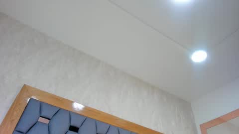 yayi derek  online show from March 2026 12:02:02 PM