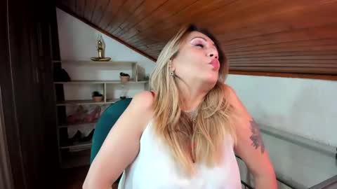 yayita online show from May 2026 03:19:02 PM