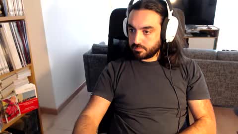 yeeaahoo online show from November 2025 08:58:02 AM