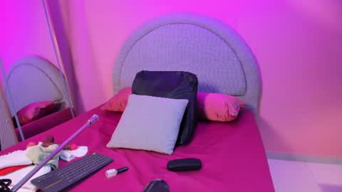 yeika_foxy online show from June 2026 11:42:02 AM