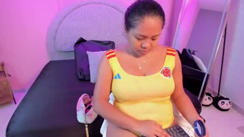 yeika_foxy online show from June 2026 11:26:01 AM