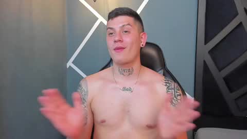 Snapshot of yeiko_romero_ chatting on January 2025 08:43:01 PM YEIKO ROMERO online show from January 2025 08:43:01 PM