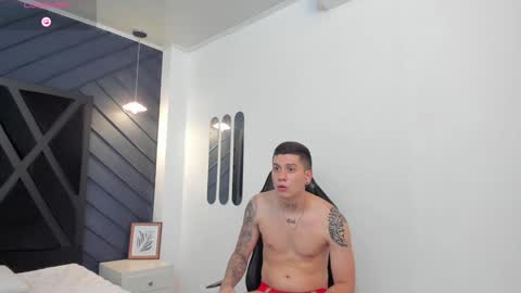 Snapshot of yeiko_romero_ chatting on January 2025 08:21:01 PM YEIKO ROMERO online show from January 2025 08:21:01 PM