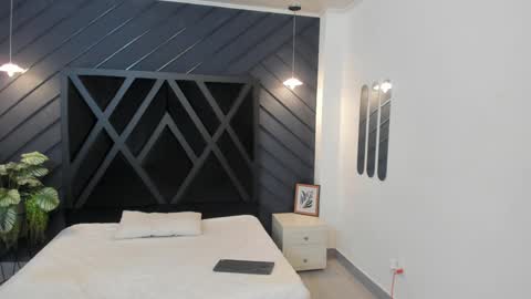 Snapshot of yeiko_romero_ chatting on February 2025 06:08:02 PM YEIKO ROMERO online show from February 2025 06:08:02 PM