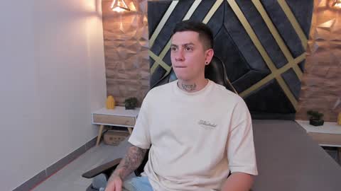 Snapshot of yeiko_romero_ chatting on February 2025 05:40:02 PM YEIKO ROMERO online show from February 2025 05:40:02 PM