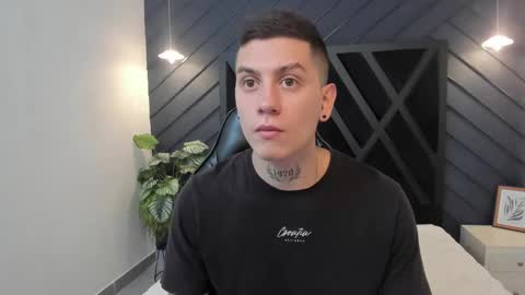 Snapshot of yeiko_romero_ chatting on February 2025 05:18:02 PM YEIKO ROMERO online show from February 2025 05:18:02 PM