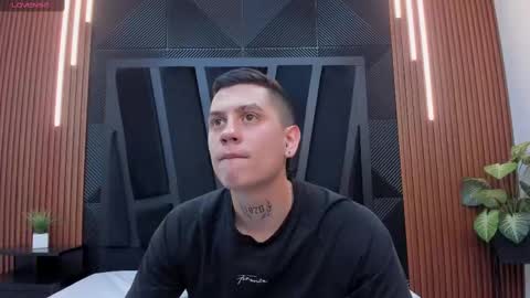 Snapshot of yeiko_romero_ chatting on March 2025 05:22:02 PM YEIKO ROMERO online show from March 2025 05:22:02 PM