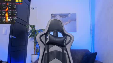 Snapshot of yeiko_romero_ chatting on November 2025 10:12:01 PM YEIKO ROMERO online show from November 2025 10:12:01 PM