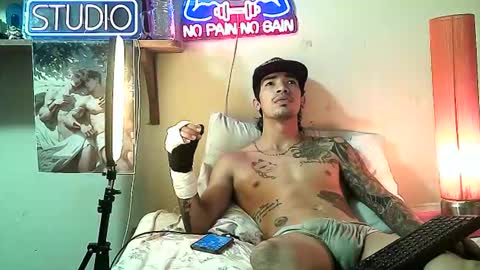 yeisoncastellanos1999 online show from February 2026 07:57:02 PM