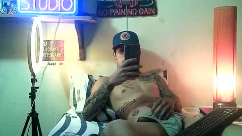 yeisoncastellanos1999 online show from May 2026 01:24:01 AM