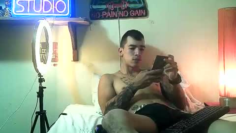 yeisoncastellanos1999 online show from May 2026 07:19:02 PM