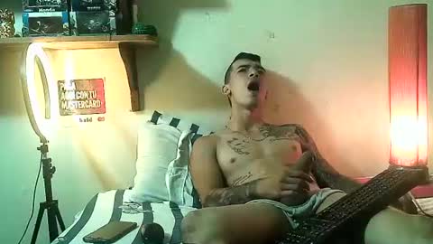 yeisoncastellanos1999 online show from June 2026 05:56:02 PM