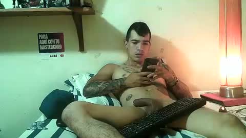 yeisoncastellanos1999 online show from June 2026 09:40:01 PM
