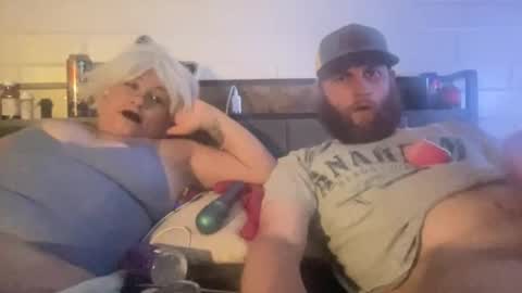 Jennmike online show from May 2026 07:46:02 AM
