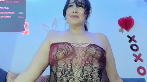 Yelena Owens online show from January 2025 04:52:02 AM