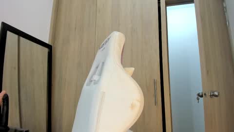 yenifer016 online show from February 2025 03:55:02 AM