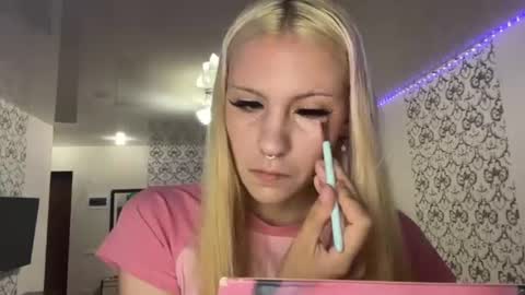 Snapshot of yenwalman chatting on July 2026 05:11:02 PM Lana online show from July 2026 05:11:02 PM