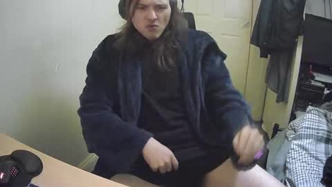 Snapshot of yeovil_alex chatting on January 2025 04:04:01 AM Alex online show from January 2025 04:04:01 AM