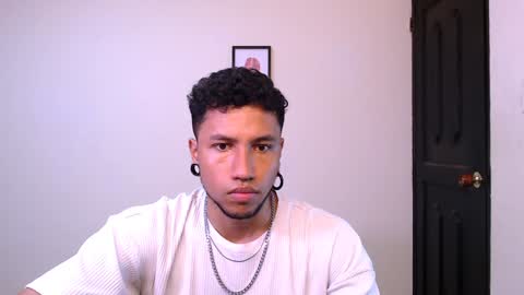 Snapshot of yerfon_s1 chatting on December 2024 04:34:01 AM Yeff ind. model online show from December 2024 04:34:01 AM