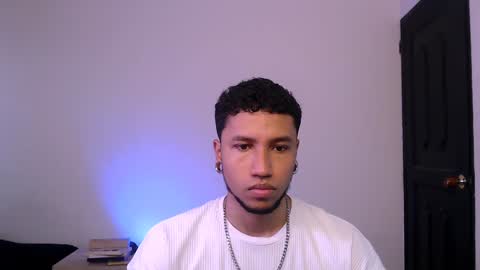 Snapshot of yerfon_s1 chatting on January 2025 05:04:02 PM Yeff ind. model online show from January 2025 05:04:02 PM