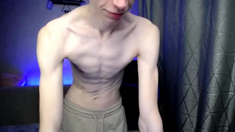 Snapshot of yes_cute_boy_ chatting on February 2025 11:00:02 PM Eden online show from February 2025 11:00:02 PM