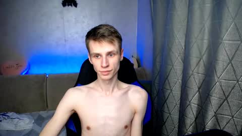 Snapshot of yes_cute_boy_ chatting on March 2025 06:05:02 PM Eden online show from March 2025 06:05:02 PM