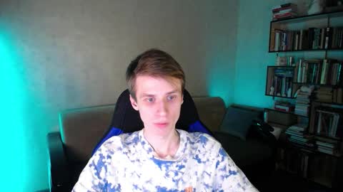 Snapshot of yes_cute_boy_ chatting on March 2026 04:53:02 PM Eden online show from March 2026 04:53:02 PM