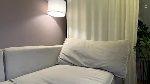 Zlata online show from October 2025 04:17:01 PM