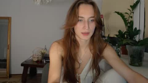 Zoe online show from October 2025 08:42:01 PM