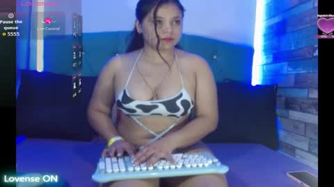 yesamin_stone18 online show from June 2026 12:10:02 PM