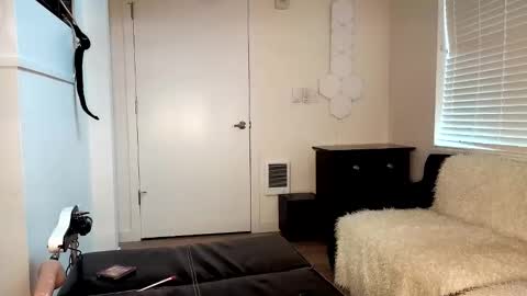 Ashley online show from March 2026 11:42:01 PM