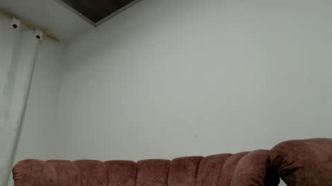 yessica and andres online show from June 2026 05:12:01 AM