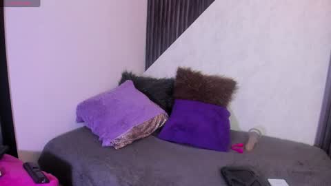 Yessicsa  online show from June 2026 02:27:02 PM